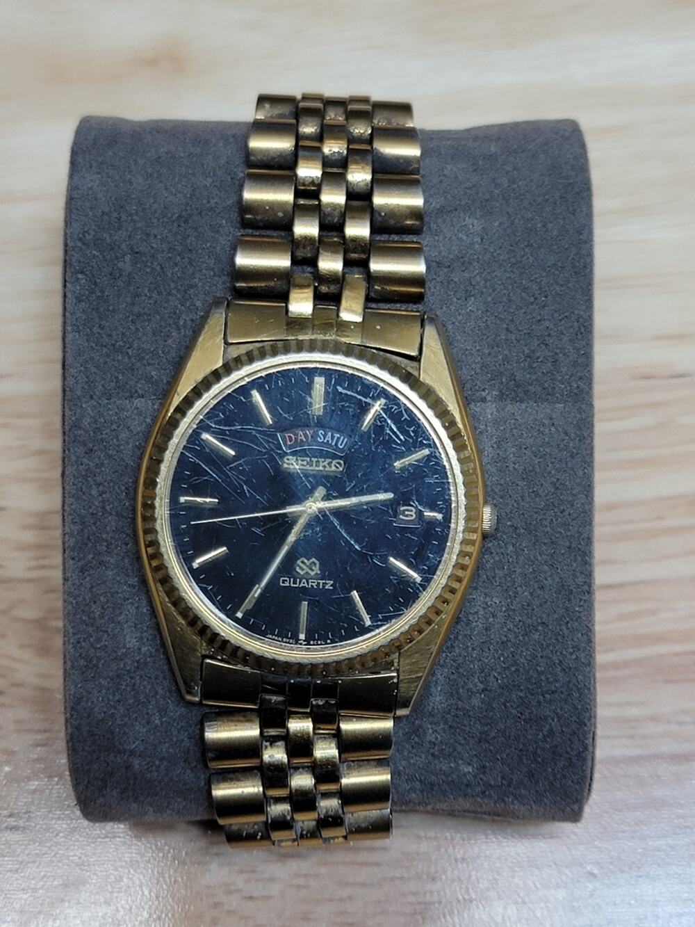 Seiko SQ President Watch Men 36mm Black Dial Gold Tone Daydate 5Y23-8A69 New Bat